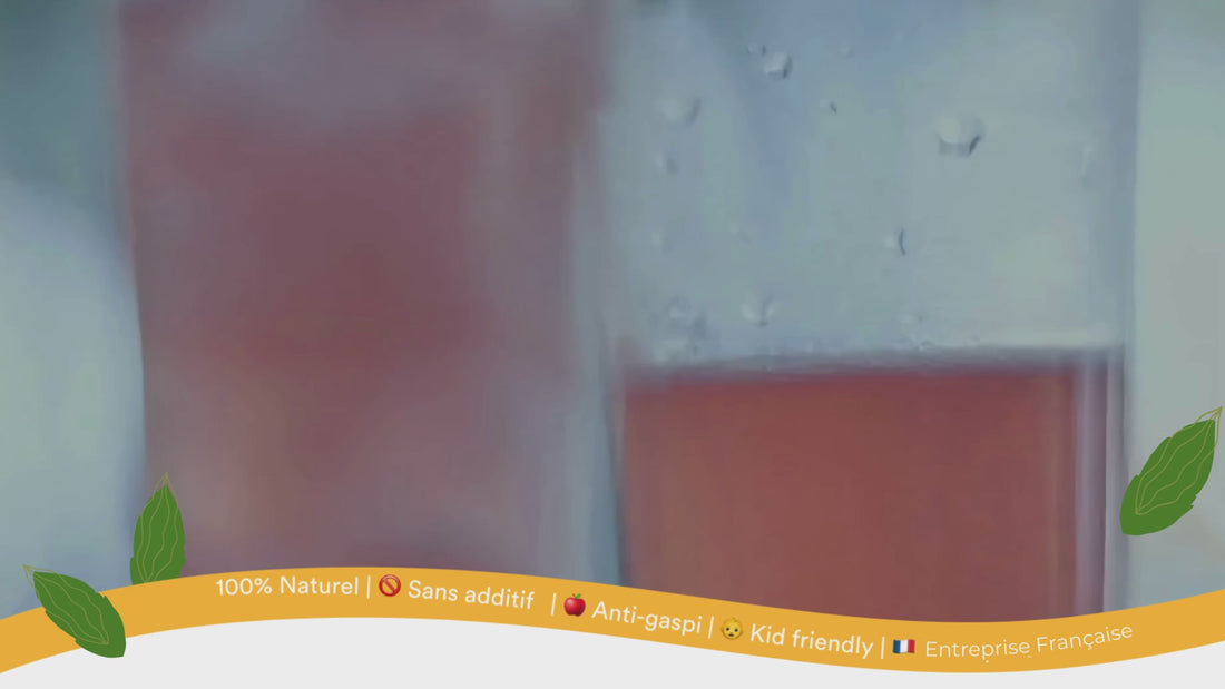 Vidéo de présentation OJOA montrant des élixirs fruités à diluer et des fruits croquants, pour intégrer le pouvoir du fruit dans le bien-être du quotidien.
OJOA brand video featuring fruit elixirs to dilute and crunchy fruit snacks, designed to bring the power of fruit into everyday well-being.